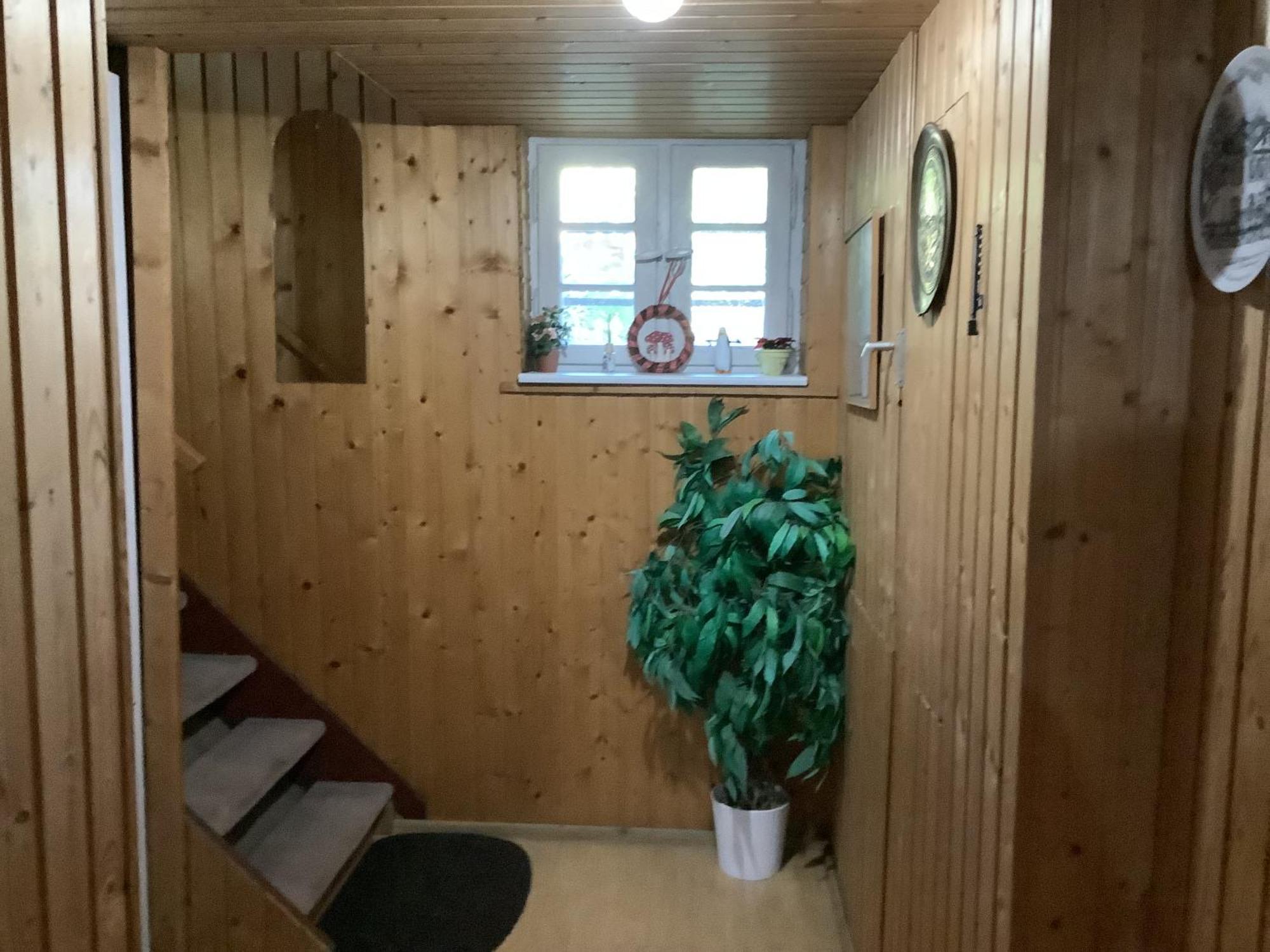 Schoenes Doppelbettzimmer Im Untergeschoss Inkl Parkplatz Nach Verfuegbarkeit Essen Bagian luar foto